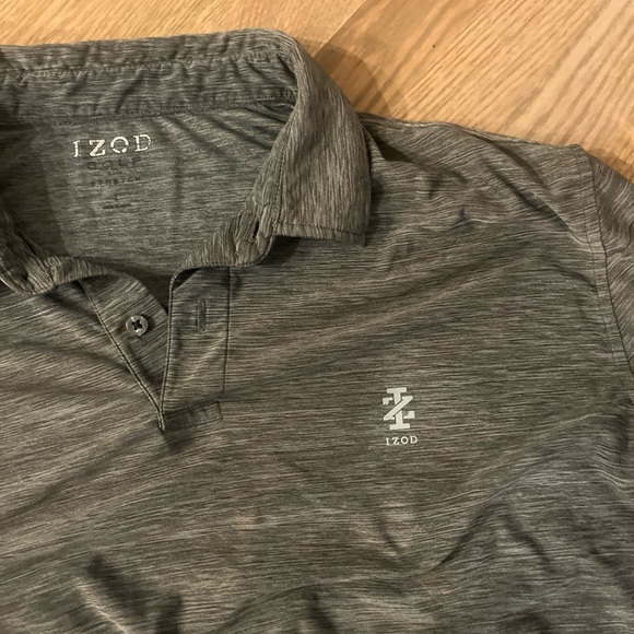 This is an amazing shirt, there is nothing wrong with it. - Picture 1 of 5